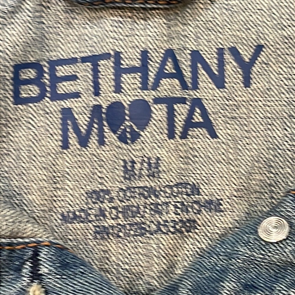 Bethany Mota 100% Cotton Size Medium Jean Jacket Punk Lives Frayed Hems Blue - Picture 2 of 14